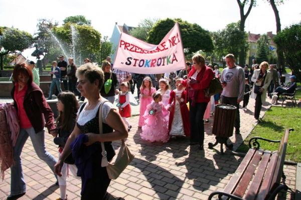 Parada bajkowa - przemarsz (2010.05.29)